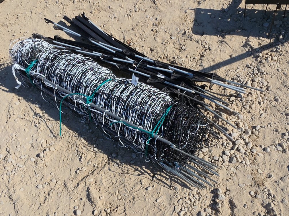 165’ ELECTRIC CHICKEN FENCE W/ EXTRA POSTS