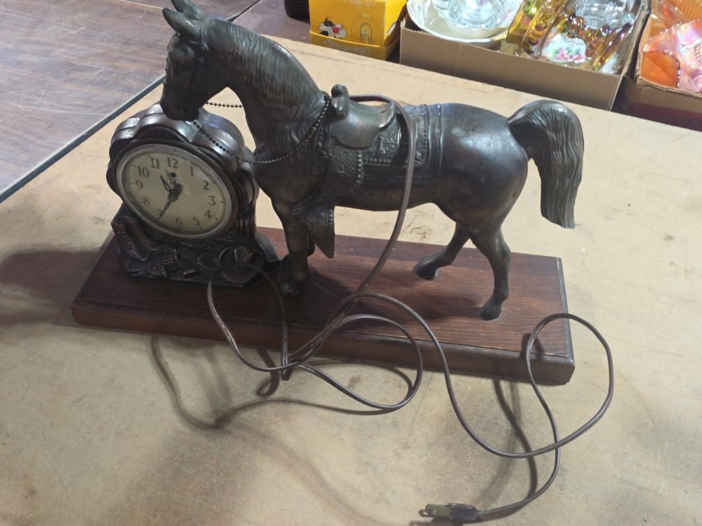 HORSE MANTEL CLOCK