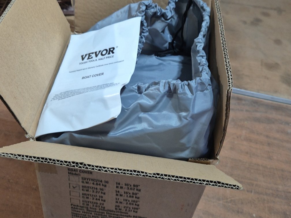 NEW VEVOR BOAT COVER 16'