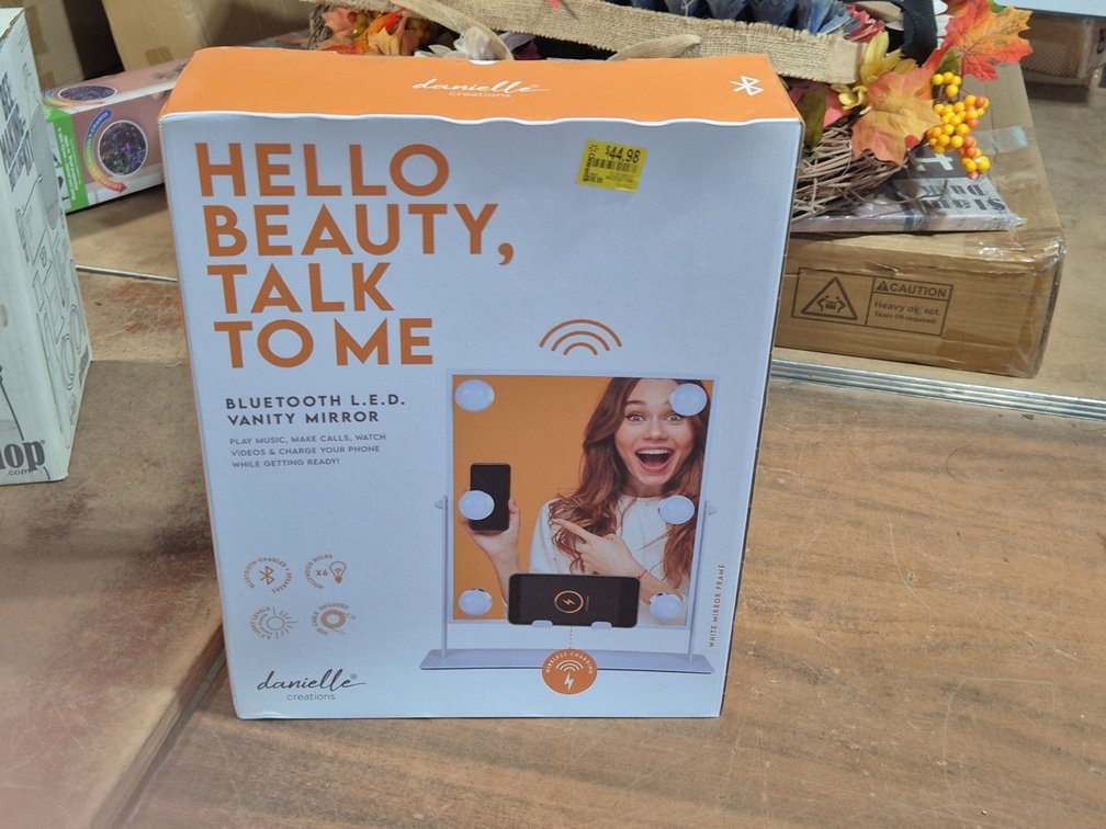 HELLO BEAUTY BLUETOOTH LED MIRROR