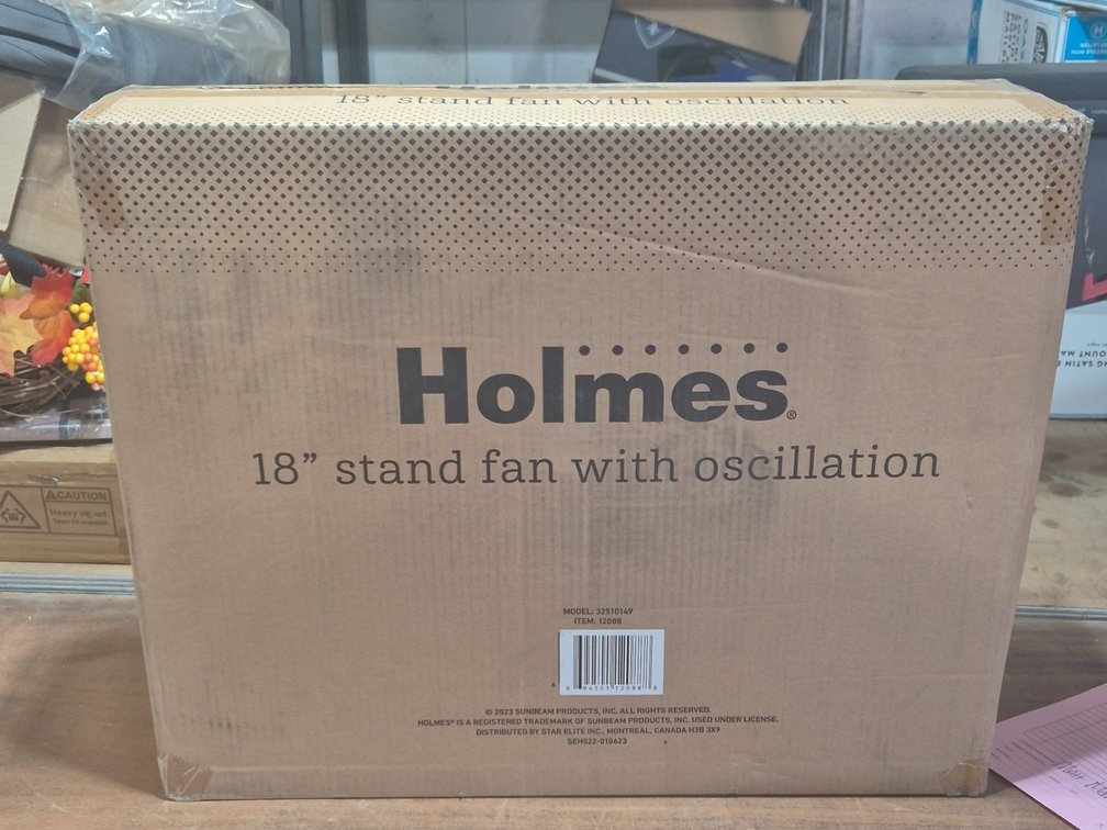 18" STAND FAN WITH OSCILLATON