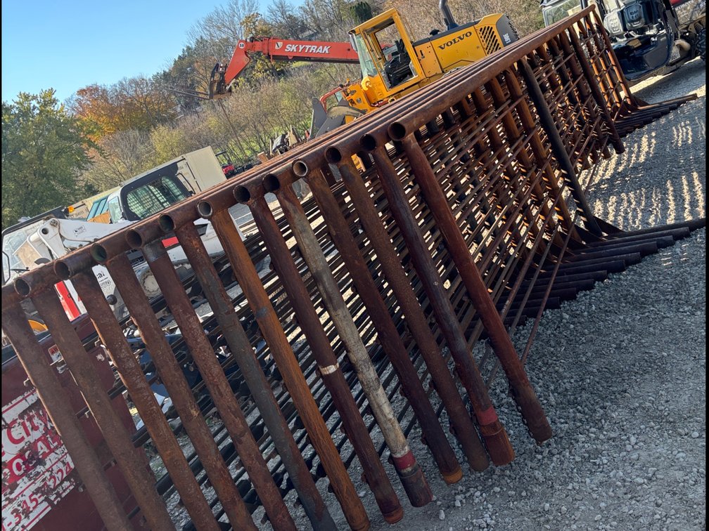 FREE STANDING 24' FENCE PANEL - LOAD AS COME