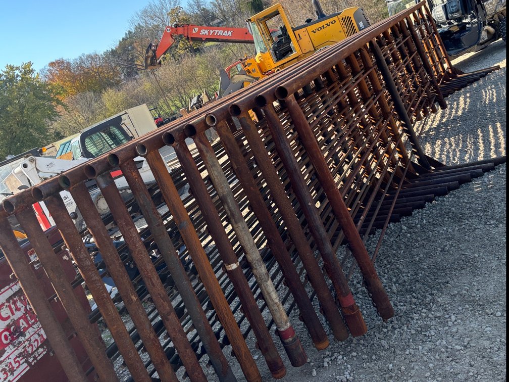 FREE STANDING 24' FENCE PANEL - LOAD AS COME