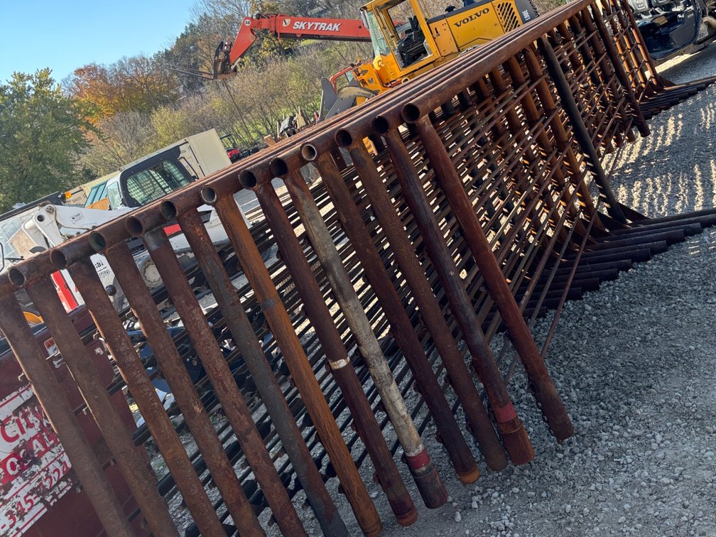 FREE STANDING 24' FENCE PANEL - LOAD AS COME