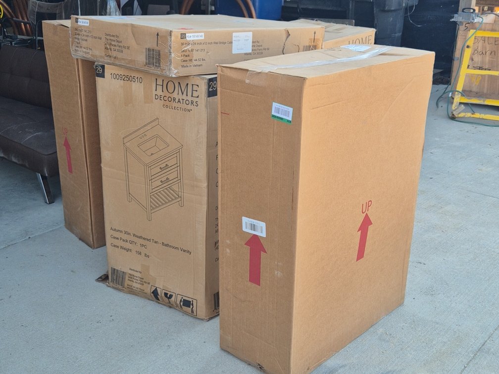 2 VANITYS, 3 WALL MOUNT CUBBORDS,