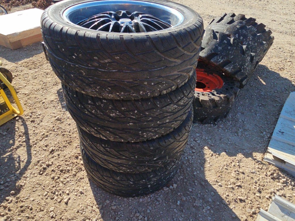 (4) 5 BOLT RIMS W/ 275/45R20 TIRES
