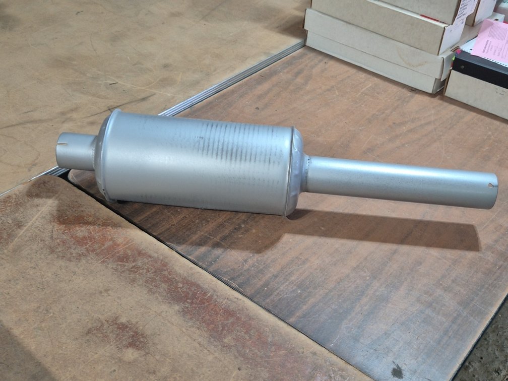 TRACTOR MUFFLER