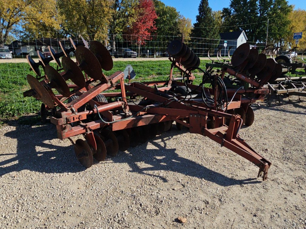 INTERNATIONAL 475 22' DISC