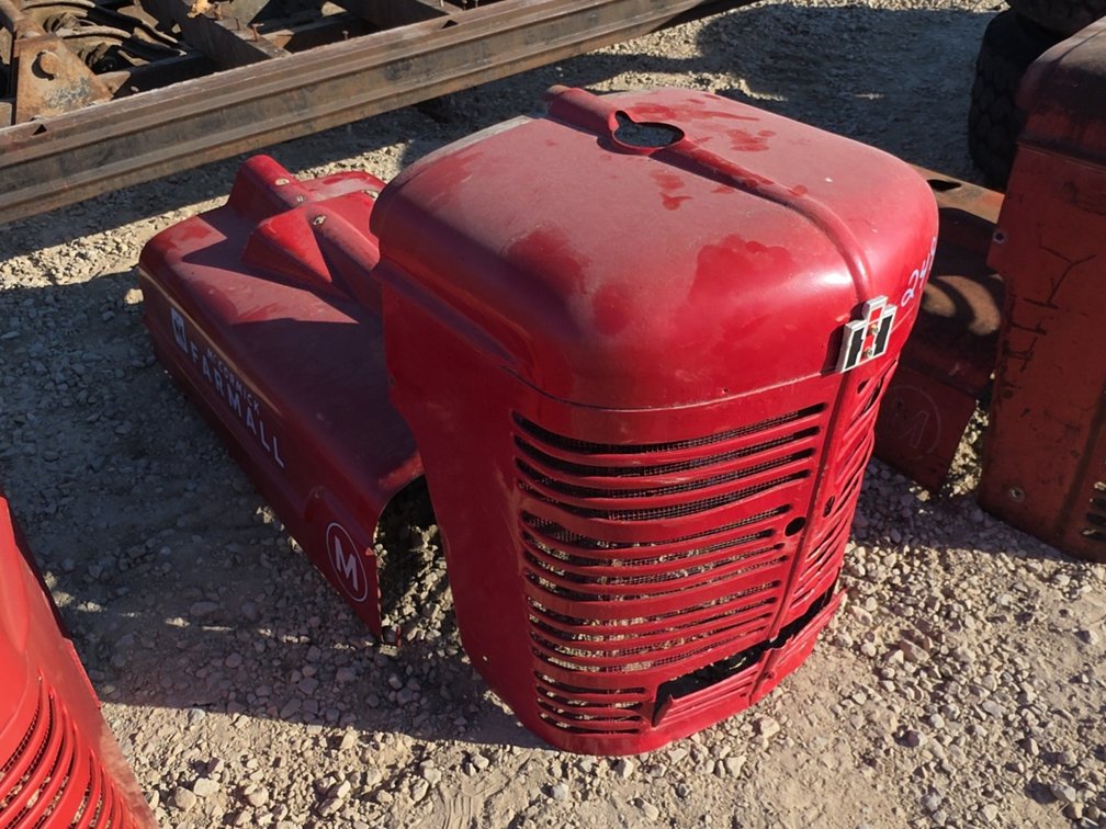 FARMALL M HOOD AND GRILL