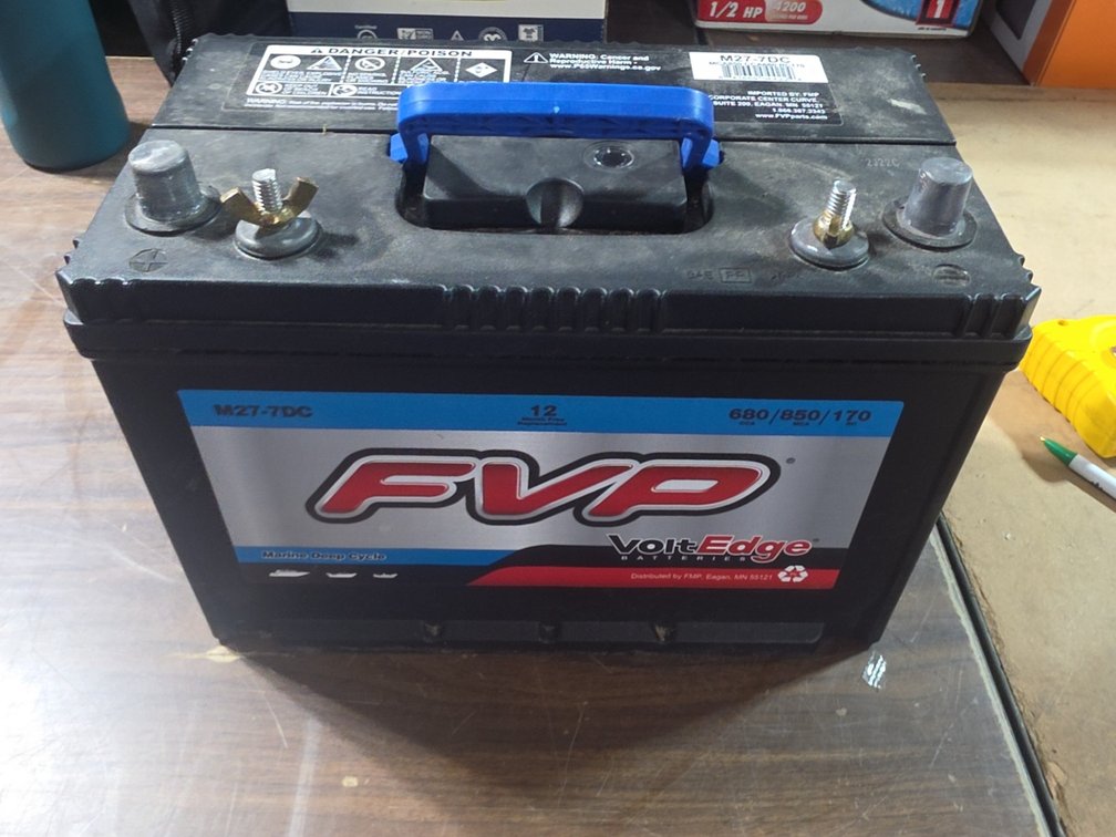 FVP DEEP CYCLE TOP POST MARINE BATTERY 680 CCA