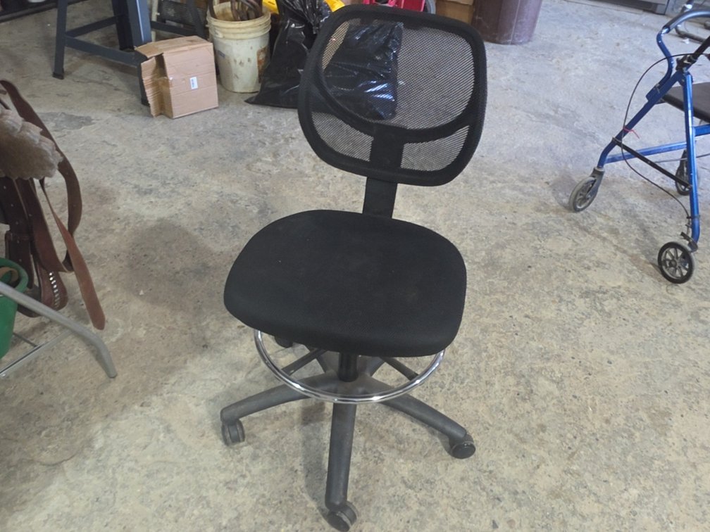 OFFICE/CHAIR