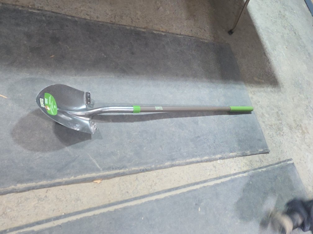 NEW AMES STEEL SPADE SHOVEL
