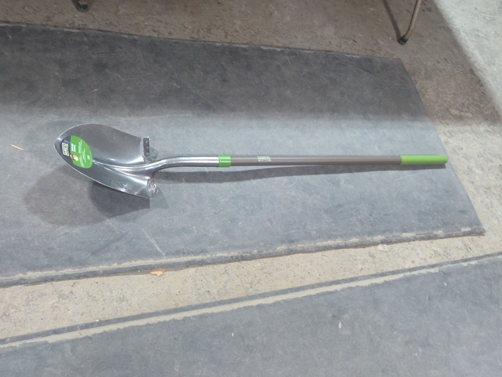 NEW AMES STEEL SPADE SHOVEL