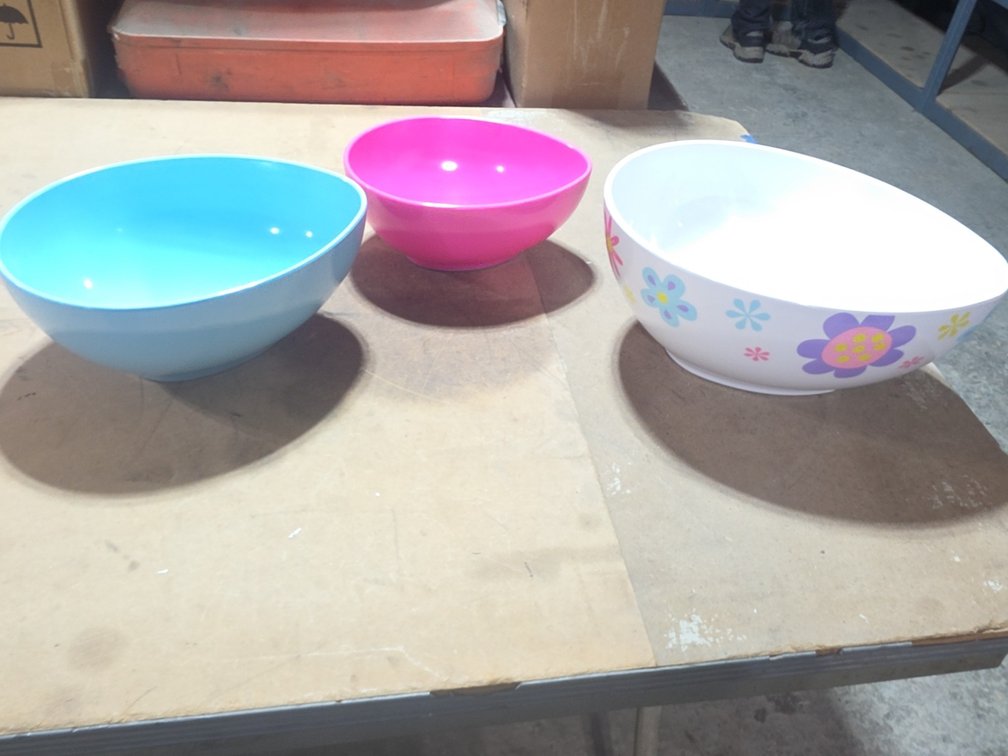 MELMAC NESTING BOWLS SET- SPOTLESS!