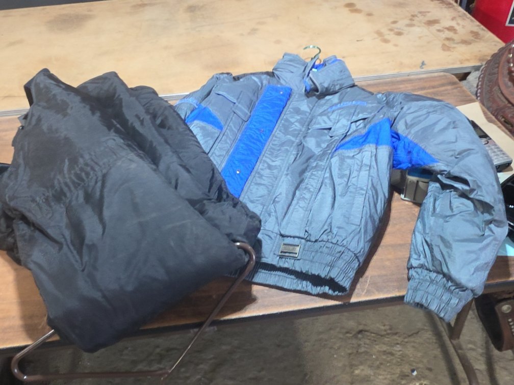 CHILL FACTOR M COAT AND YAMAHA LG LADIES BIBS