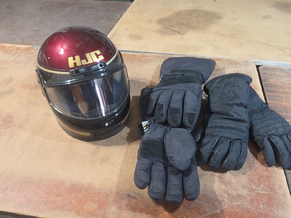 HJC HELMENT AND 2 PAIRS GLOVES