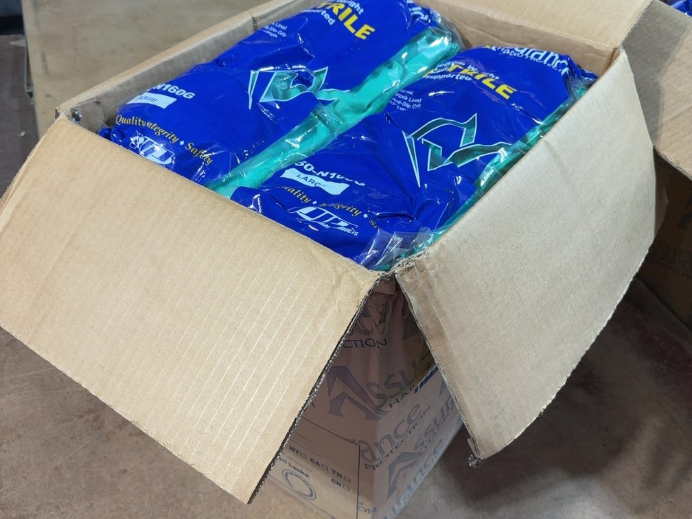 (144) PAIR OF LARGE NITRILE GLOVES