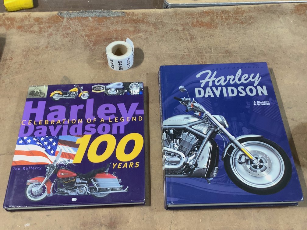 HUGE HARLEY DAVIDSON FULL COLOR COFFEE TABLE BOOKS
