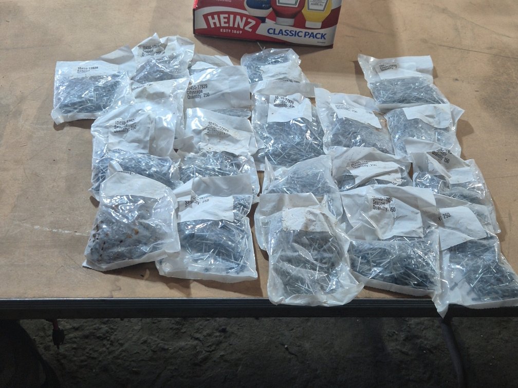 20 BAGS OF COLORD RIVITS