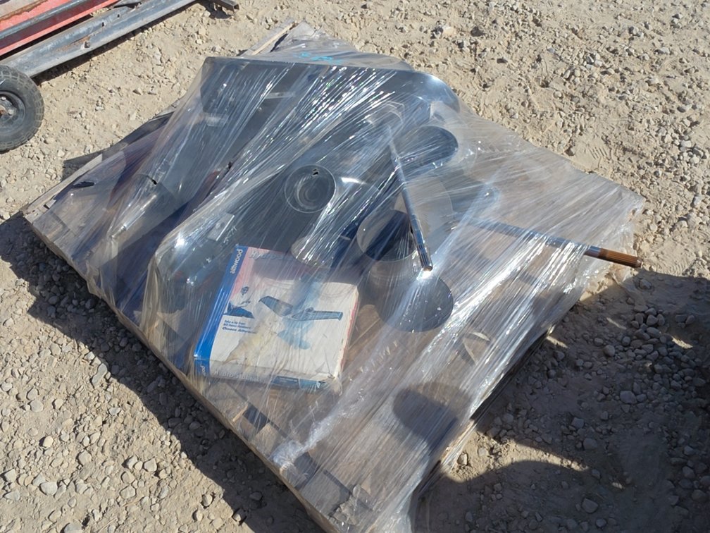 PALLET OF NEW MERCURY MOTORS AND PROPS