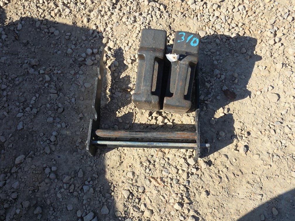 JOHN DEERE WEIGHTS AND BRACKETS FOR RIDING MOWER