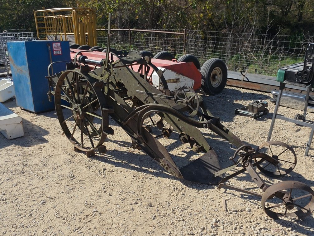 ANTIQUE POTATO DIGGER