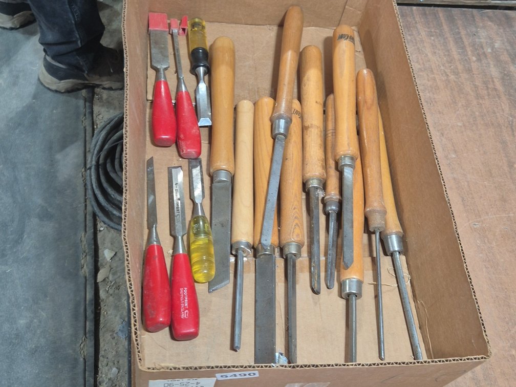 QUALITY ASSORTED LATHE, WOOD CHISELS