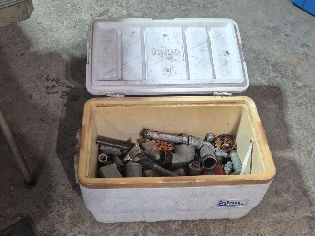 COOLER OF USED GALVANIZED PIPE PARTS