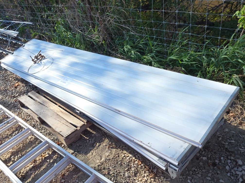 8'x10' GARAGE DOOR W/ SPRING