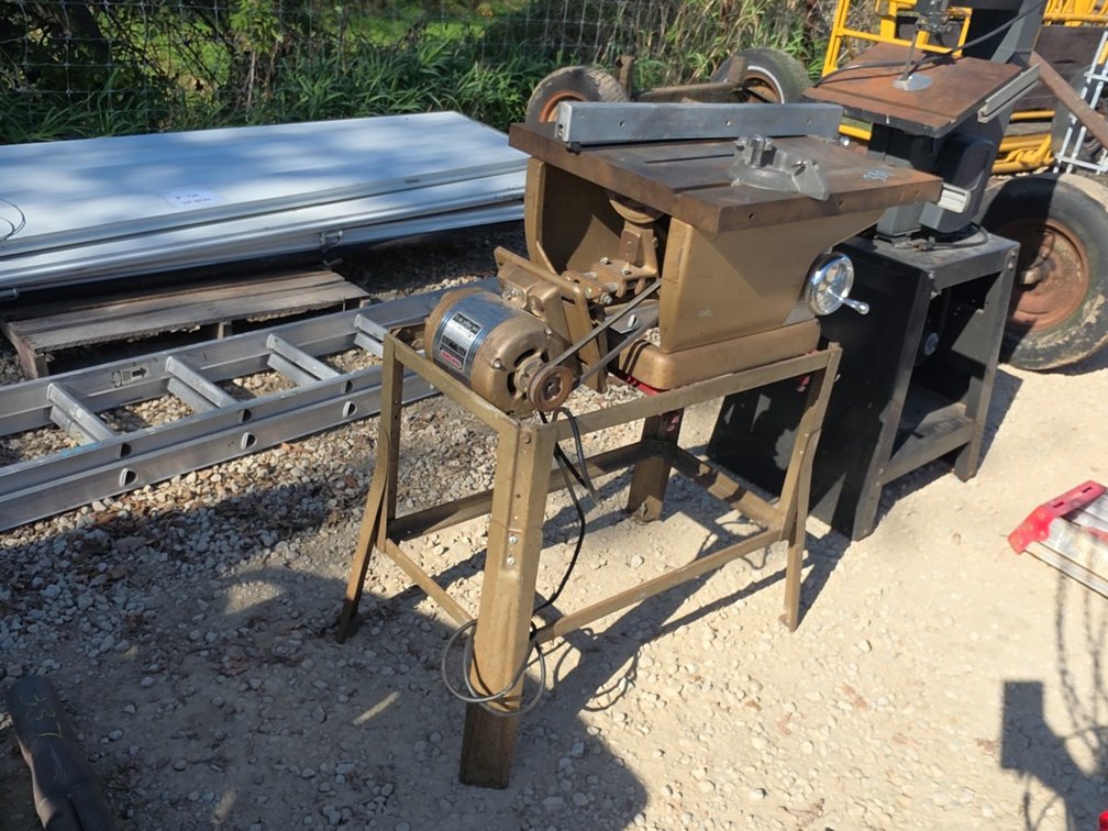 TABLE SAW