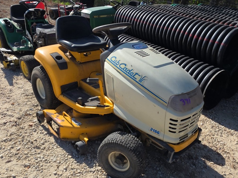 CUB CADET 2166 RIDING MOWER W/ 48" DECK