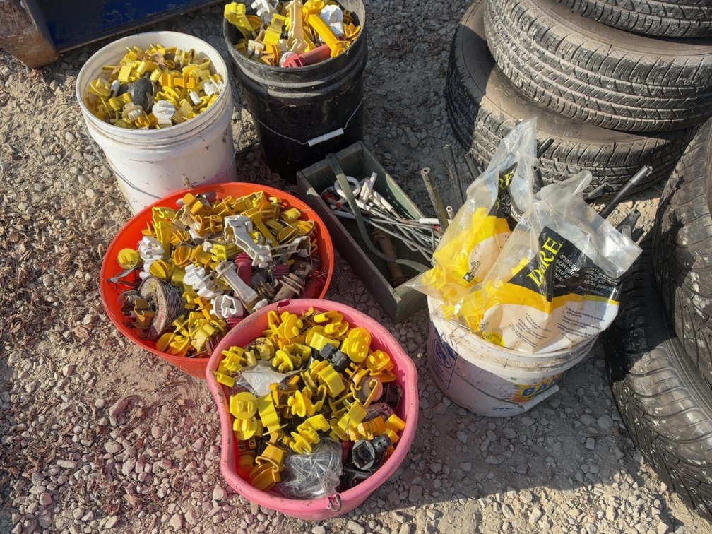 (6) ASSORTED ELECTRIC FENCE ITEMS