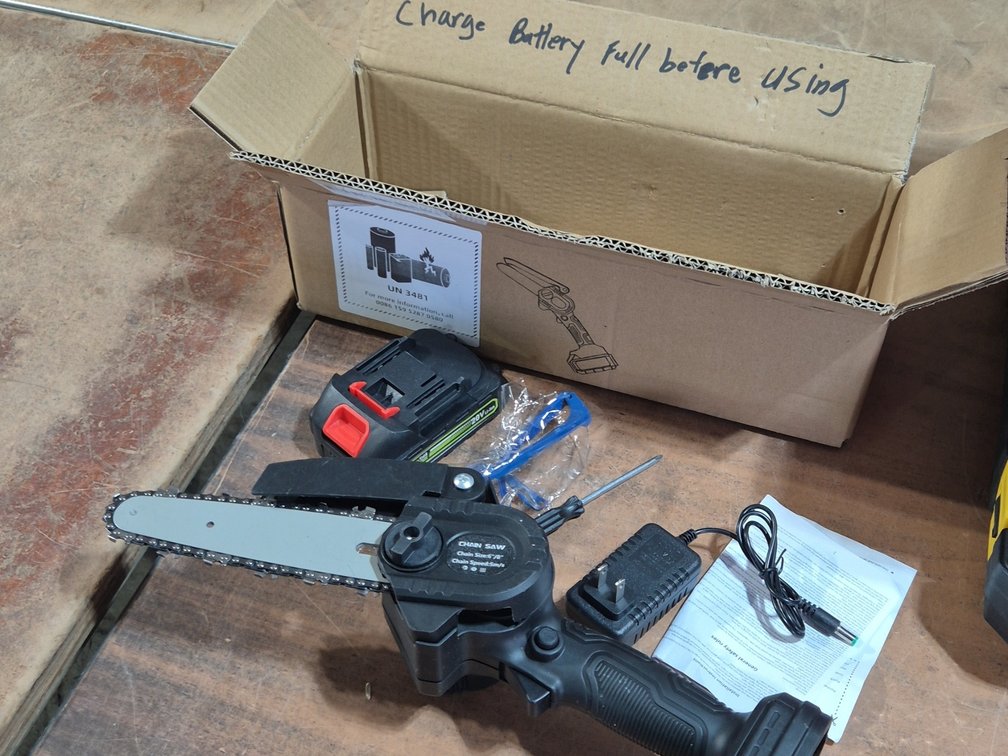 NEW MINI CHAINSAW KIT