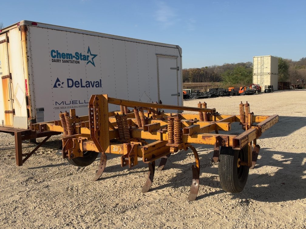 8 TEETH CHISEL PLOW - 3PT TAYLOR-WAY HITCH