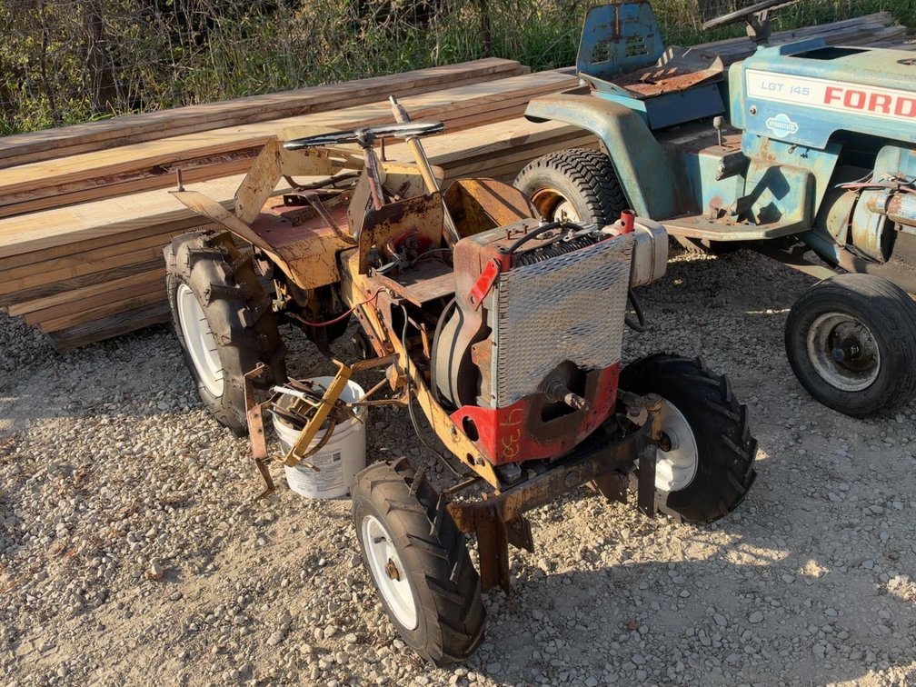 ALLIS CHALMERS B-10 GARDEN TRACTOR W/ EXTRA PARTS