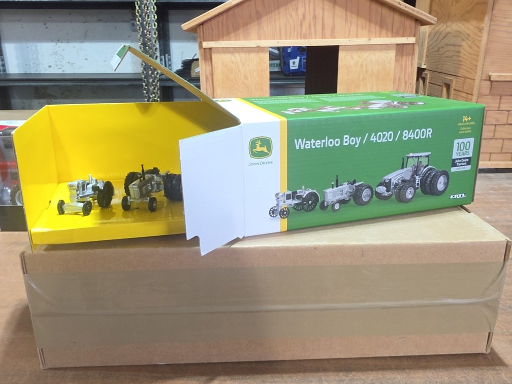 1=64 WATERLOO BOY/ 4020/ 8400R TRACTORS