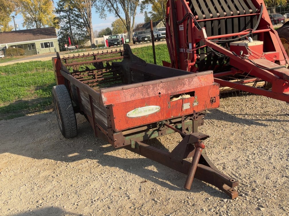 NEW IDEA MANURE SPREADER W/ 540 PTO