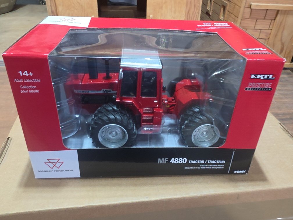 MASSEY FERGUSON MF4880 TRACTOR 1/32