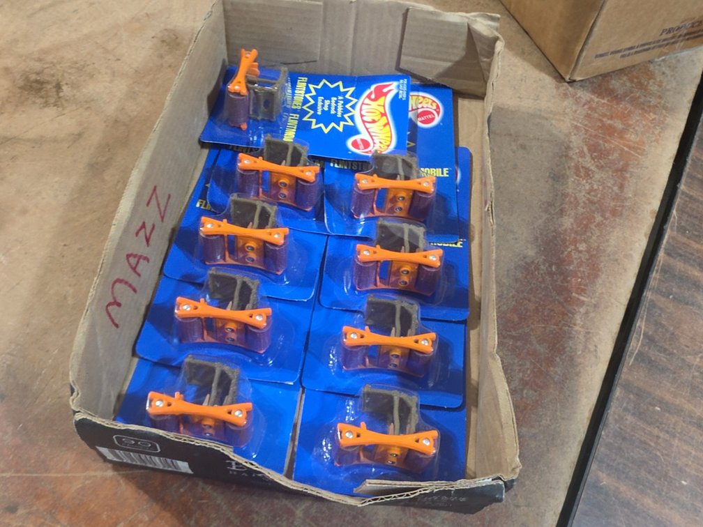 HOT WHEELS FLINTSTONE FLINT MOBILES