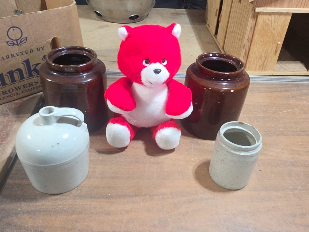 STONEWARE & BEAR