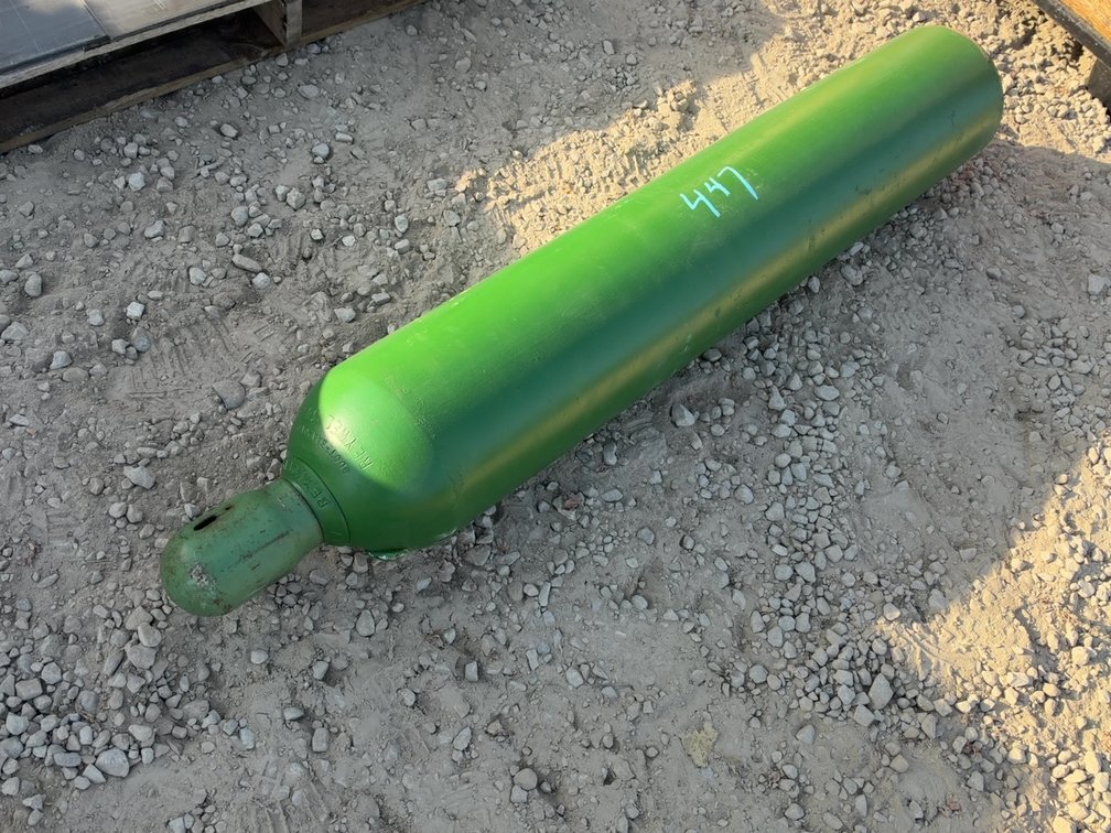 OXYGEN TANK