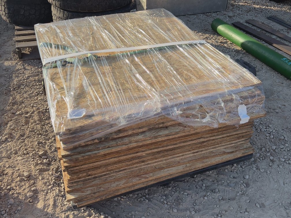 (25) PIECES OF 47.5"X39.5" PLYWOOD