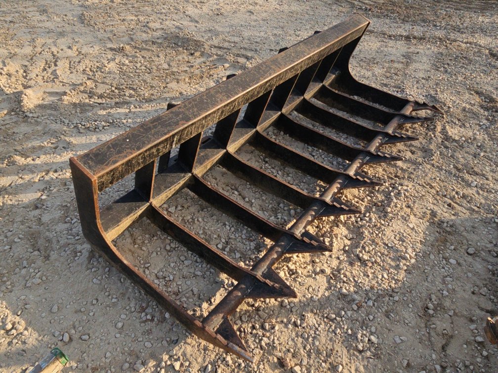82" ROCK BUCKET