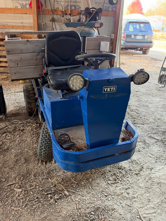 YETI SELF-PROPELLED UTILITY CART W/ BED