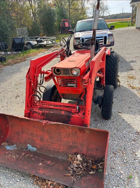 *OFFSITE* KUBOTA 245 TRACTOR W/ LOADER *LOCATED SPRING VALLEY, MN