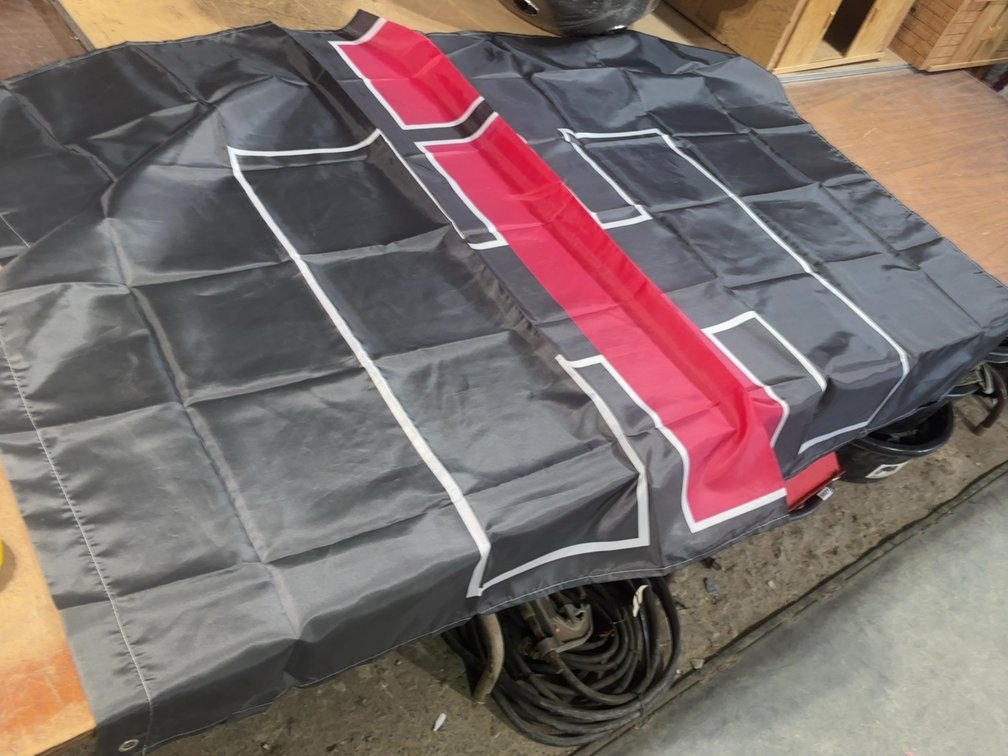 NEW “IH” FLAG 70”X46”