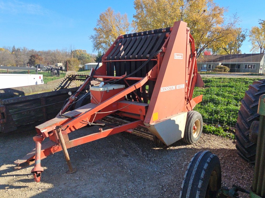HESSTON 5600 ROUND BALER - 540 PTO
