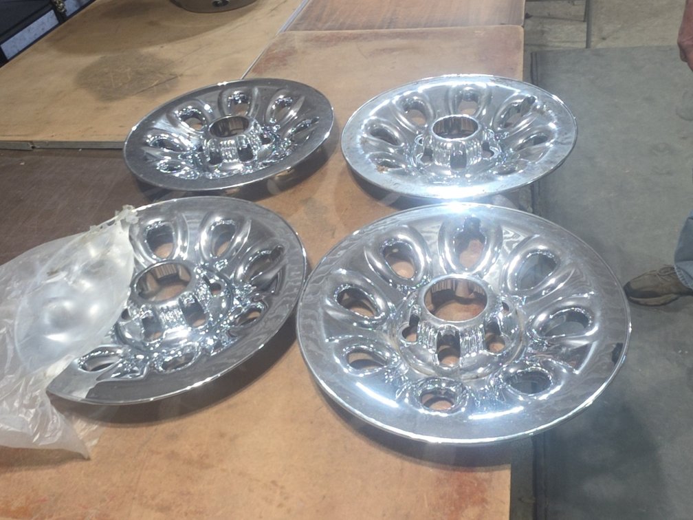 SET OF Q7" TRIPLE CHROME PLATED ABS WHEEL SKINS