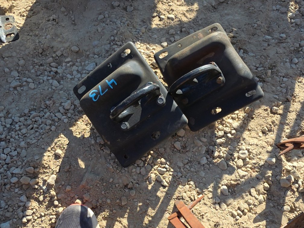 PAIR OF MOPAR BUMPER BRACKETS (RIGHT AND LEFT)