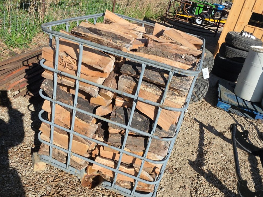 DRY OAK FIREWOOD- READY TO BURN